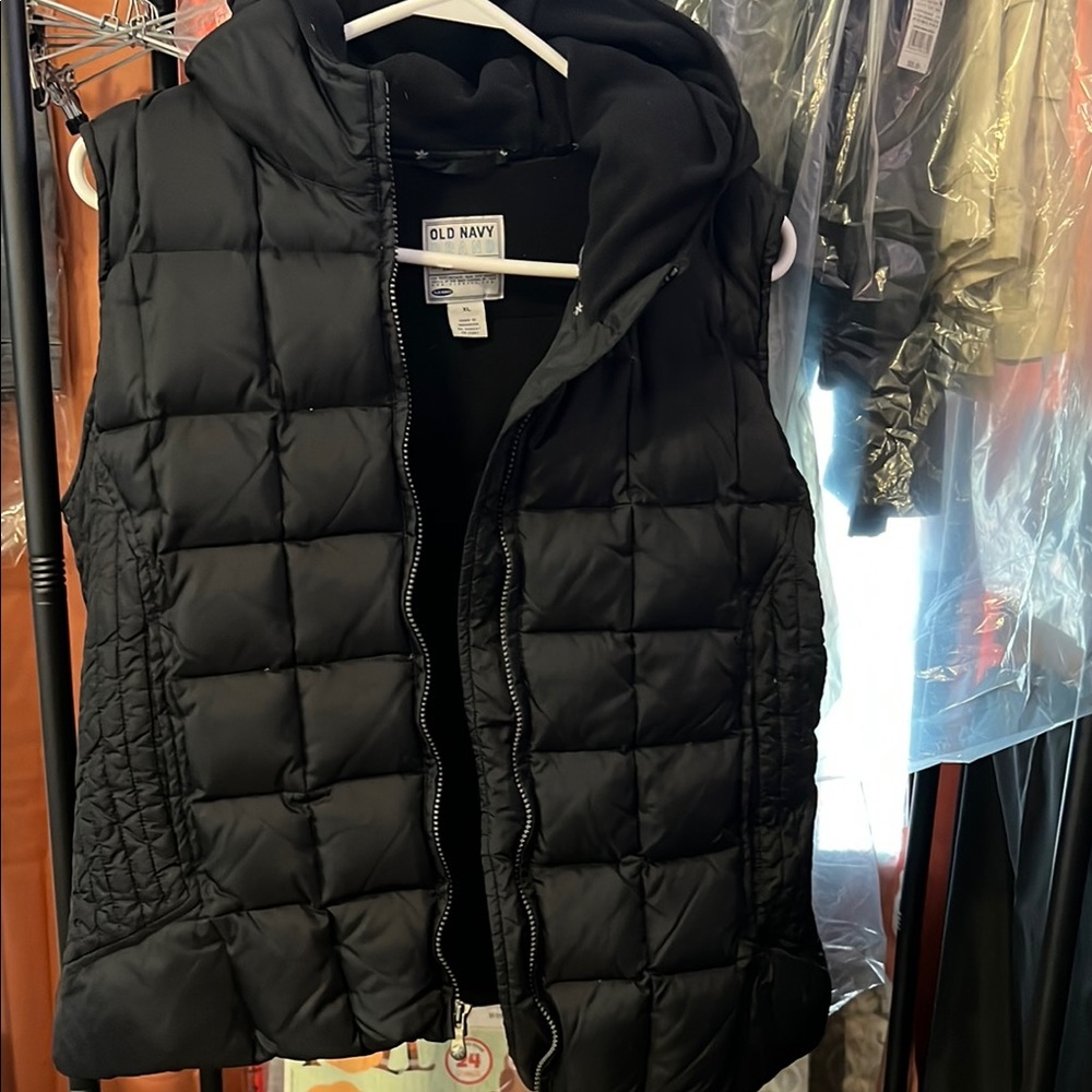Old Navy Black Quilted Puffer Vest